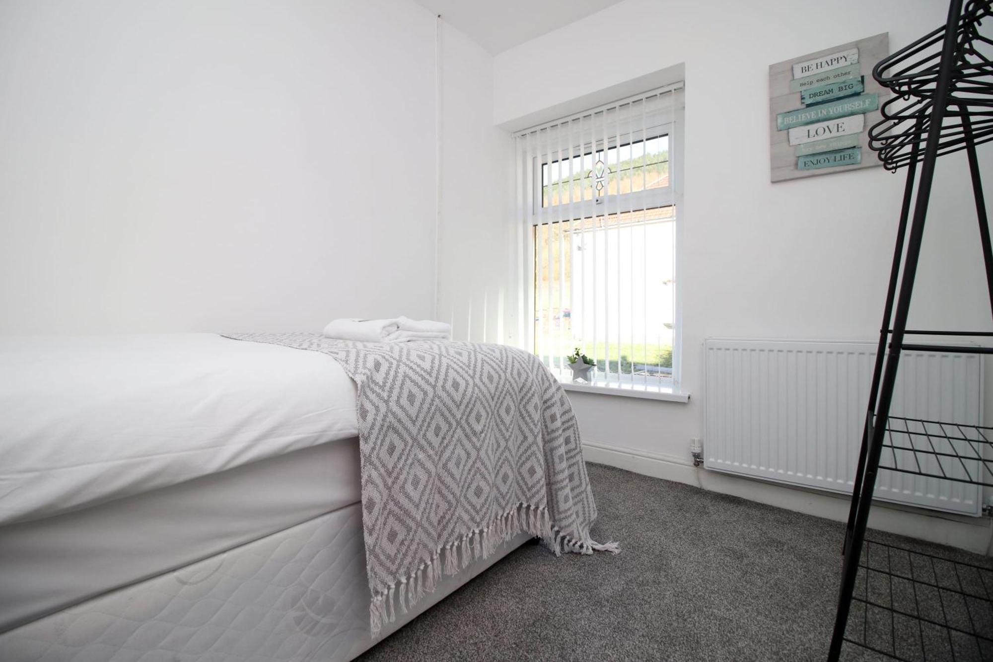 Treorky Very Special Home In Rhondda Valley Herbert House By Staystaycations מראה חיצוני תמונה